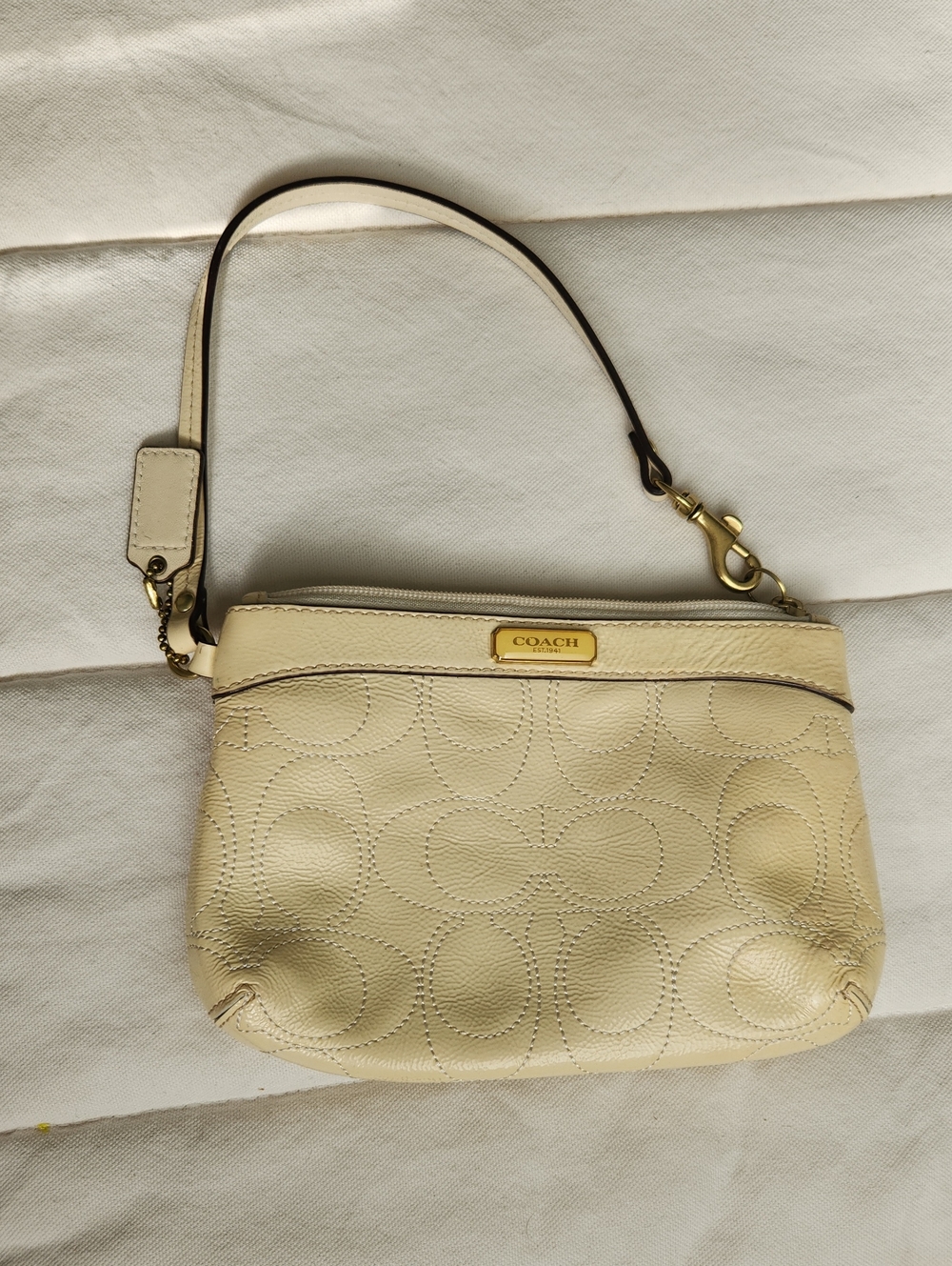 COACH butter patent leather wrislet